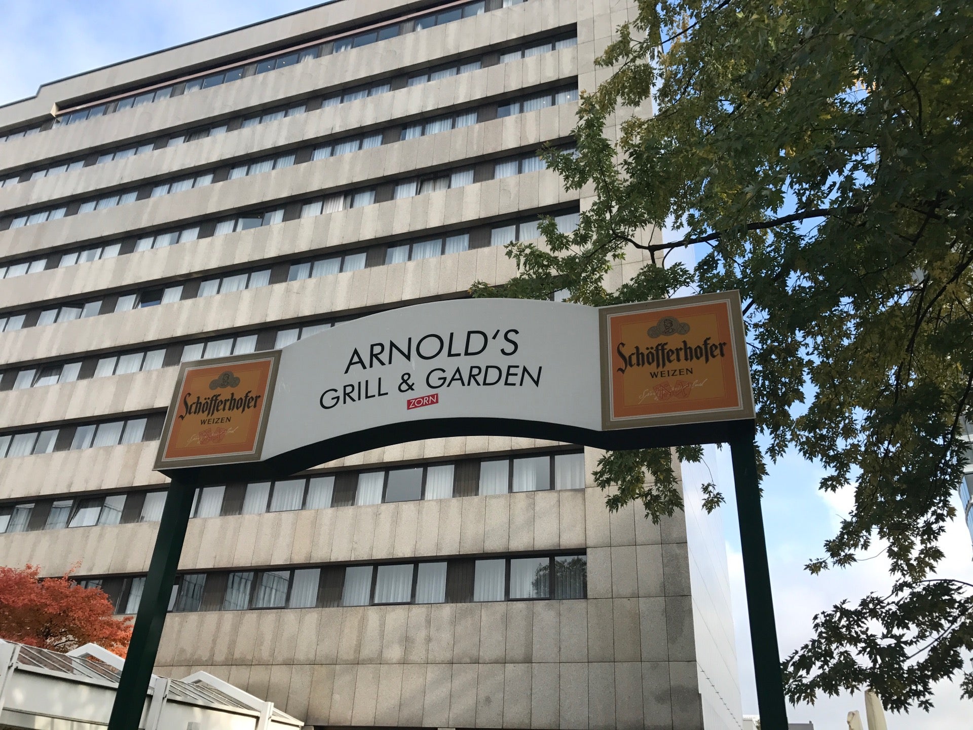 Arnold's Grill & Garden