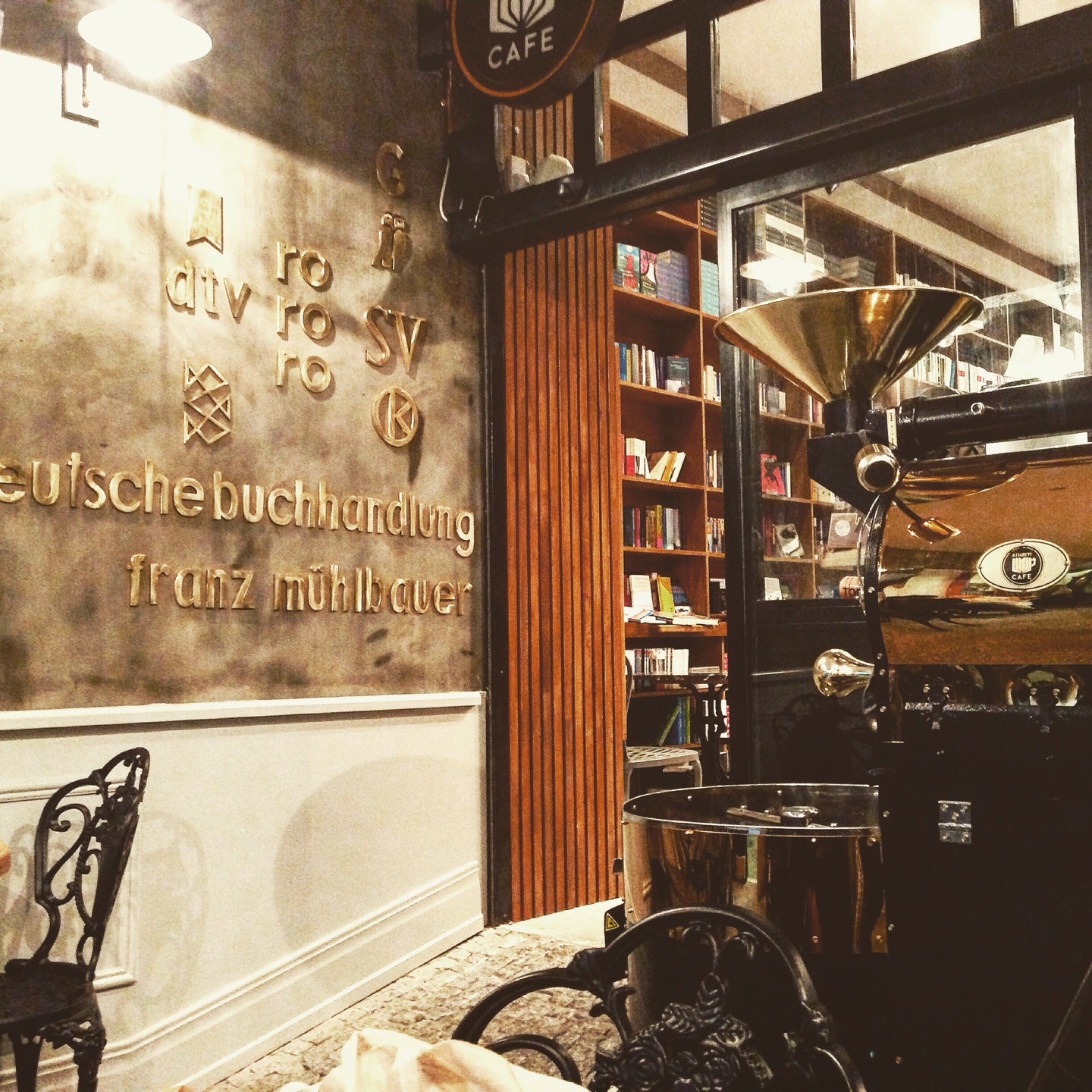 Türk Alman Kitabevi & Cafe