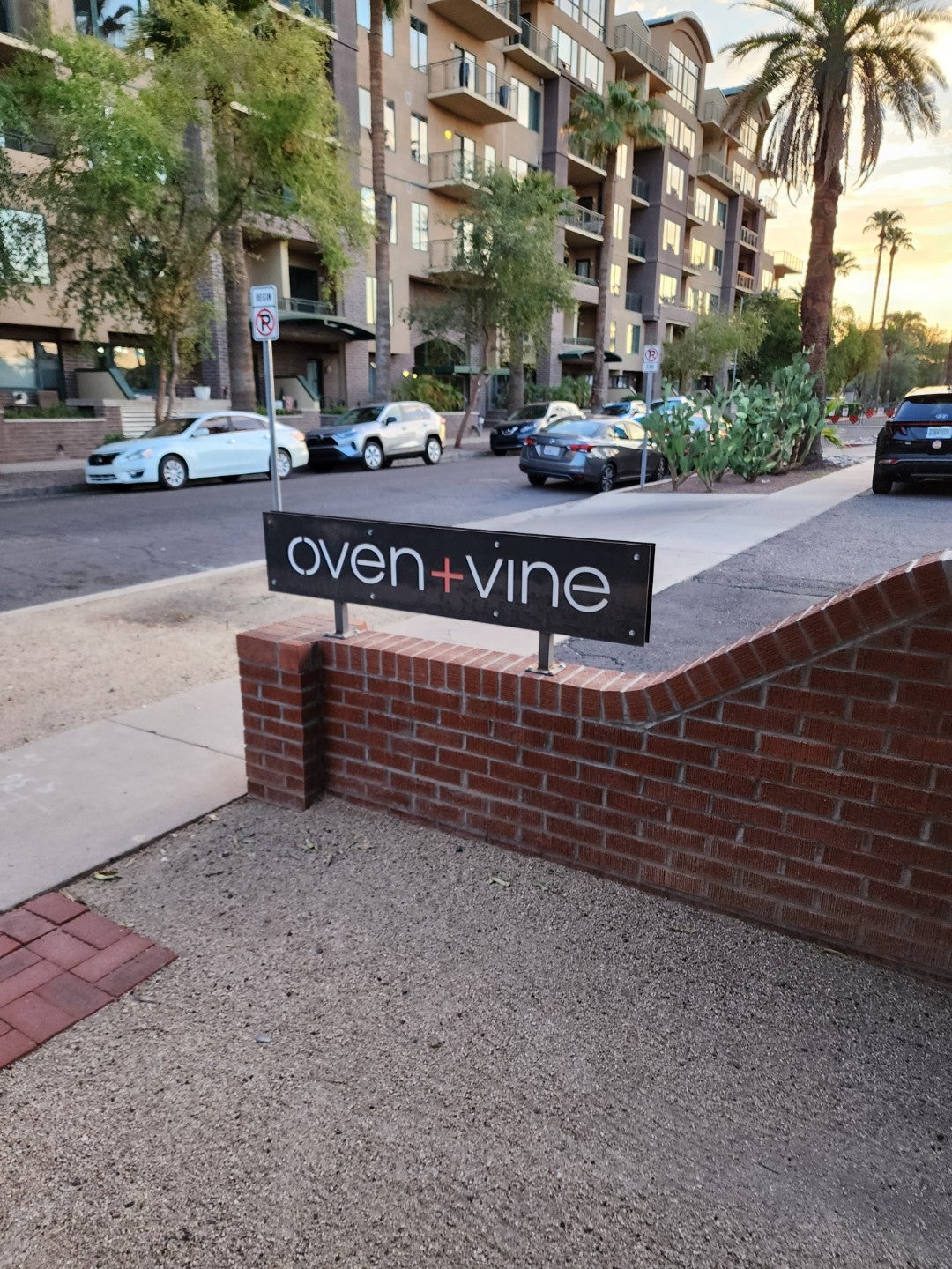 Oven+ Vine