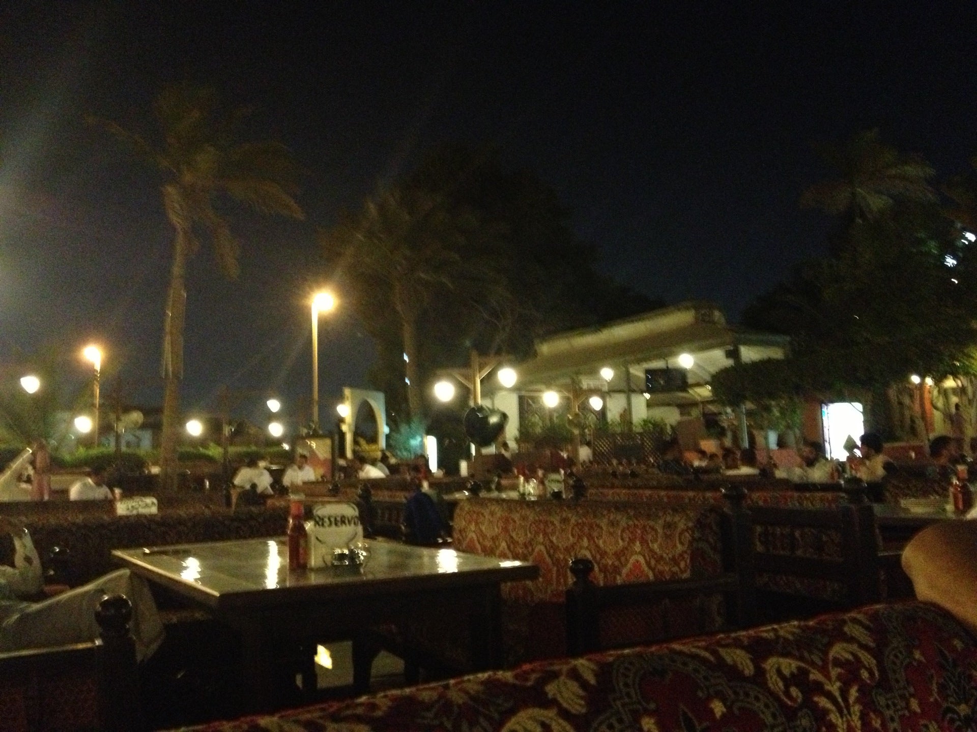 Al Nakheel Restaurant (كازينو النخيل)