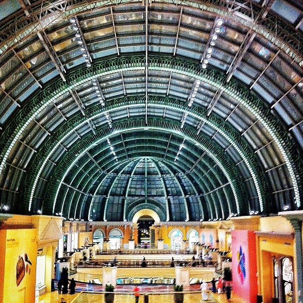 Mall of the Emirates (مول الإمارات)