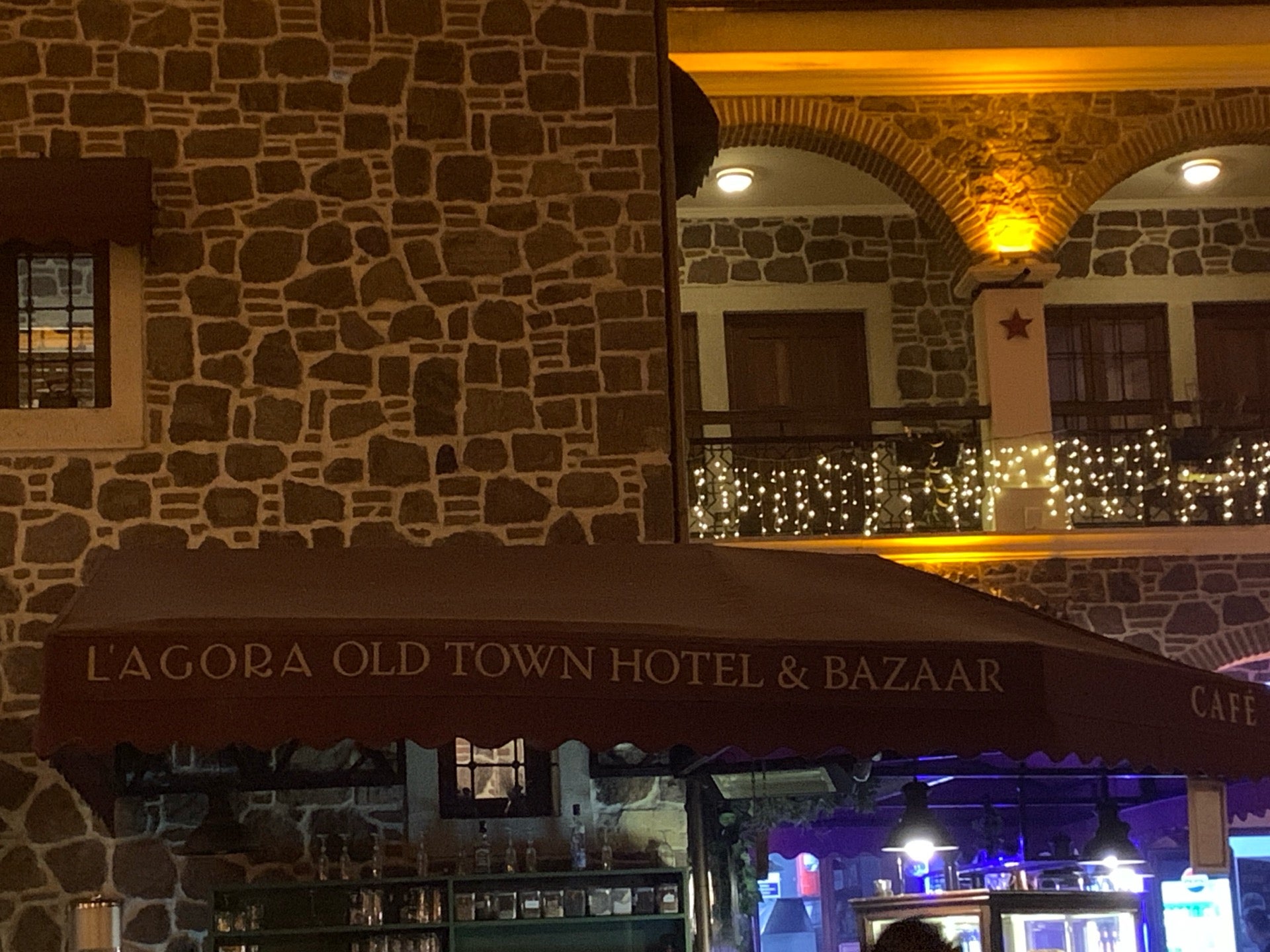 L'Agora Old Town Cafe