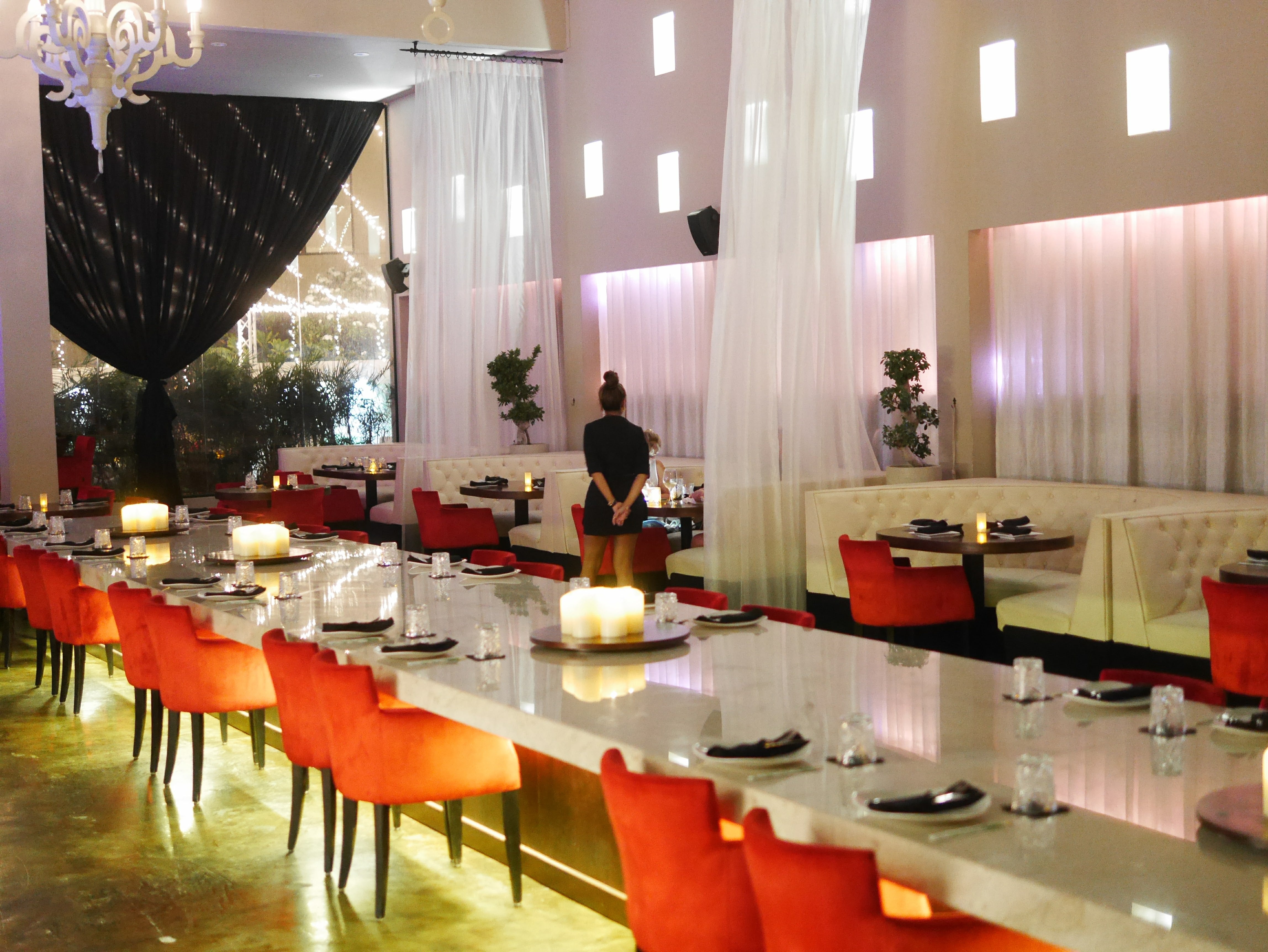 Azia Restaurant Lounge