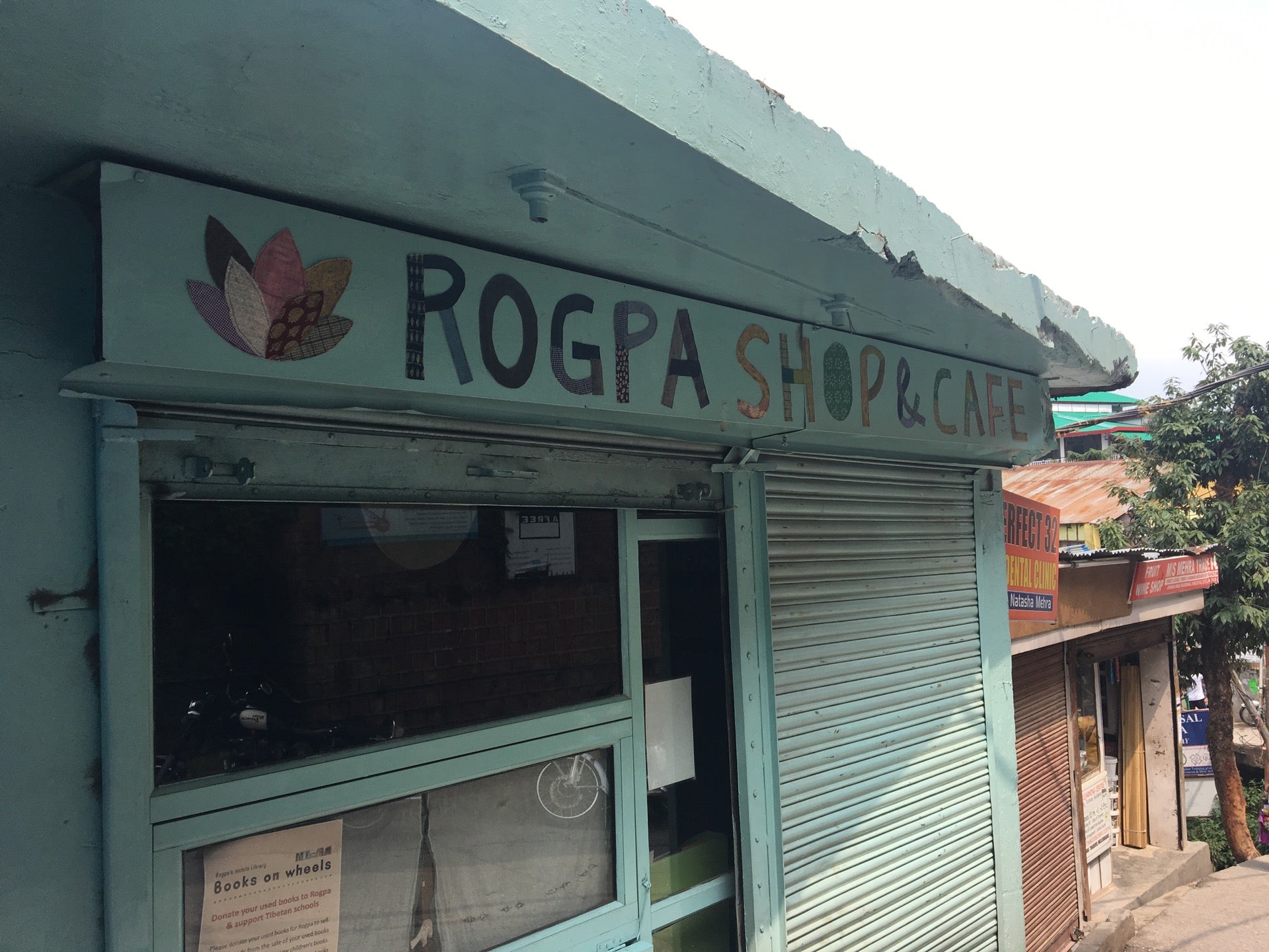 Rogpa Cafe