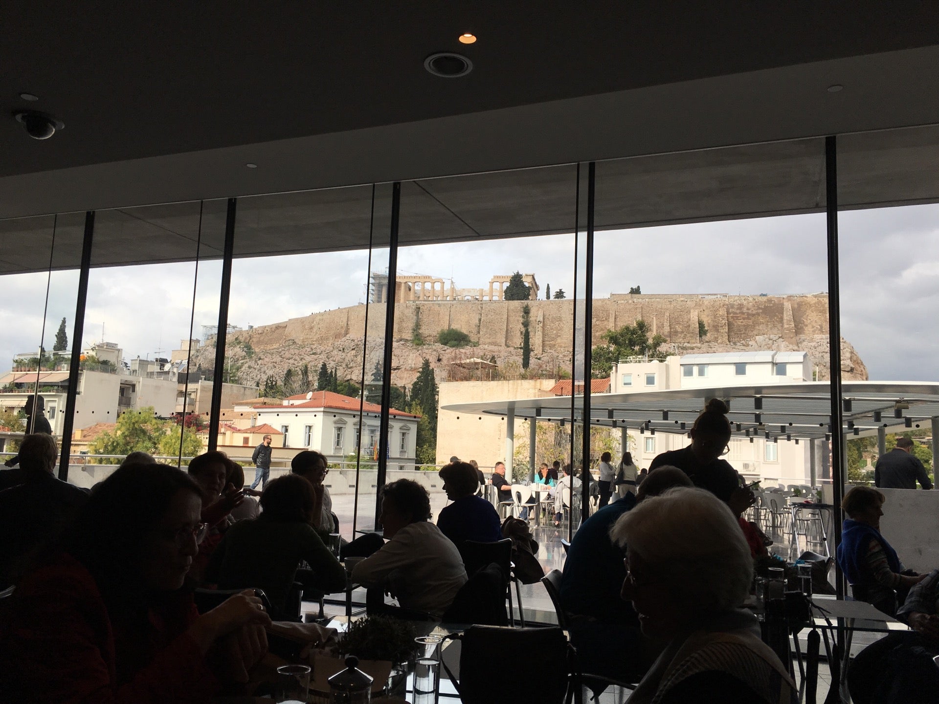 Cafe & Restaurant at Acropolis Museum (Καφέ & Εστιατόριο Μουσείου Ακρόπολης)