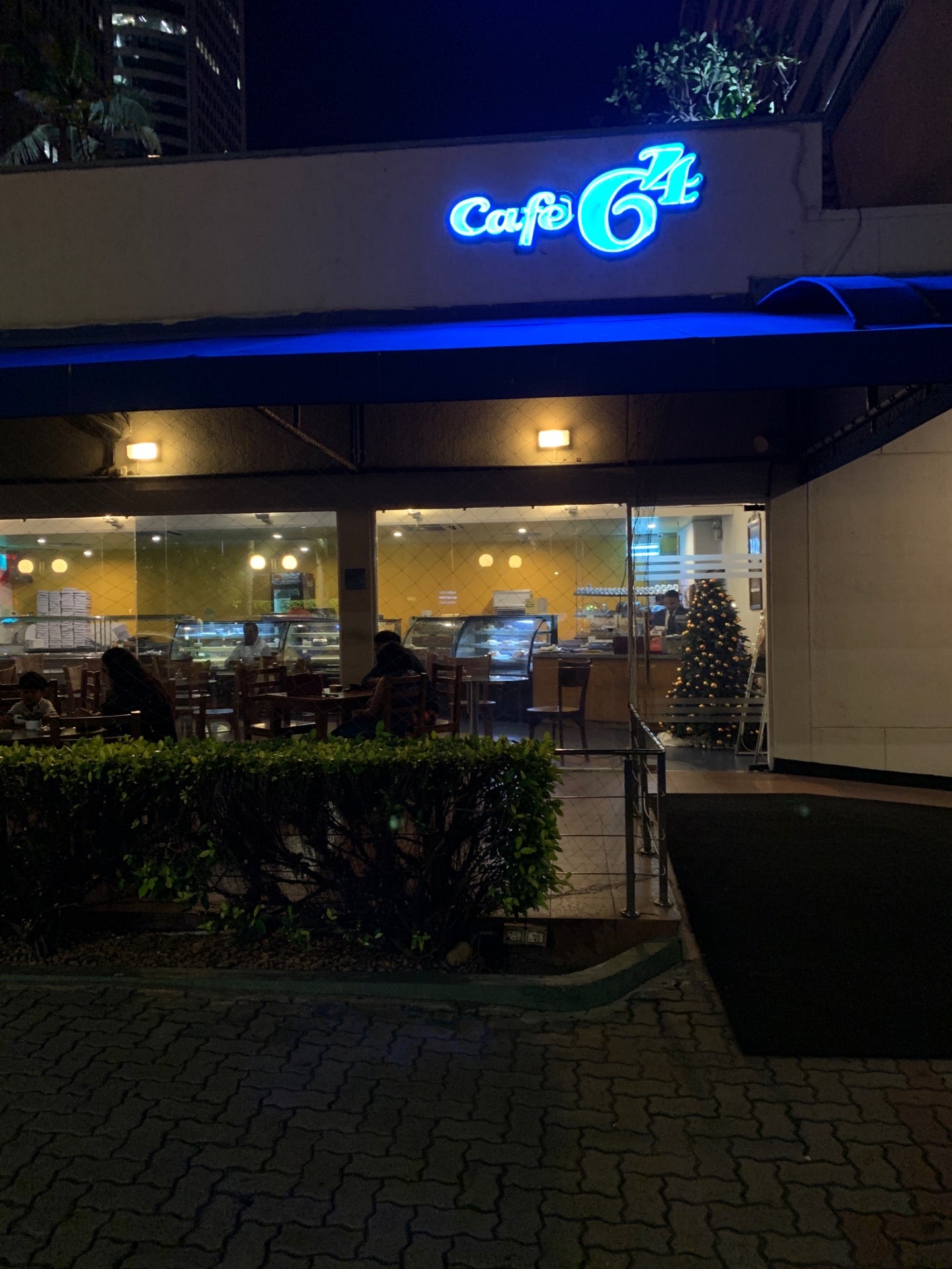 Café 64