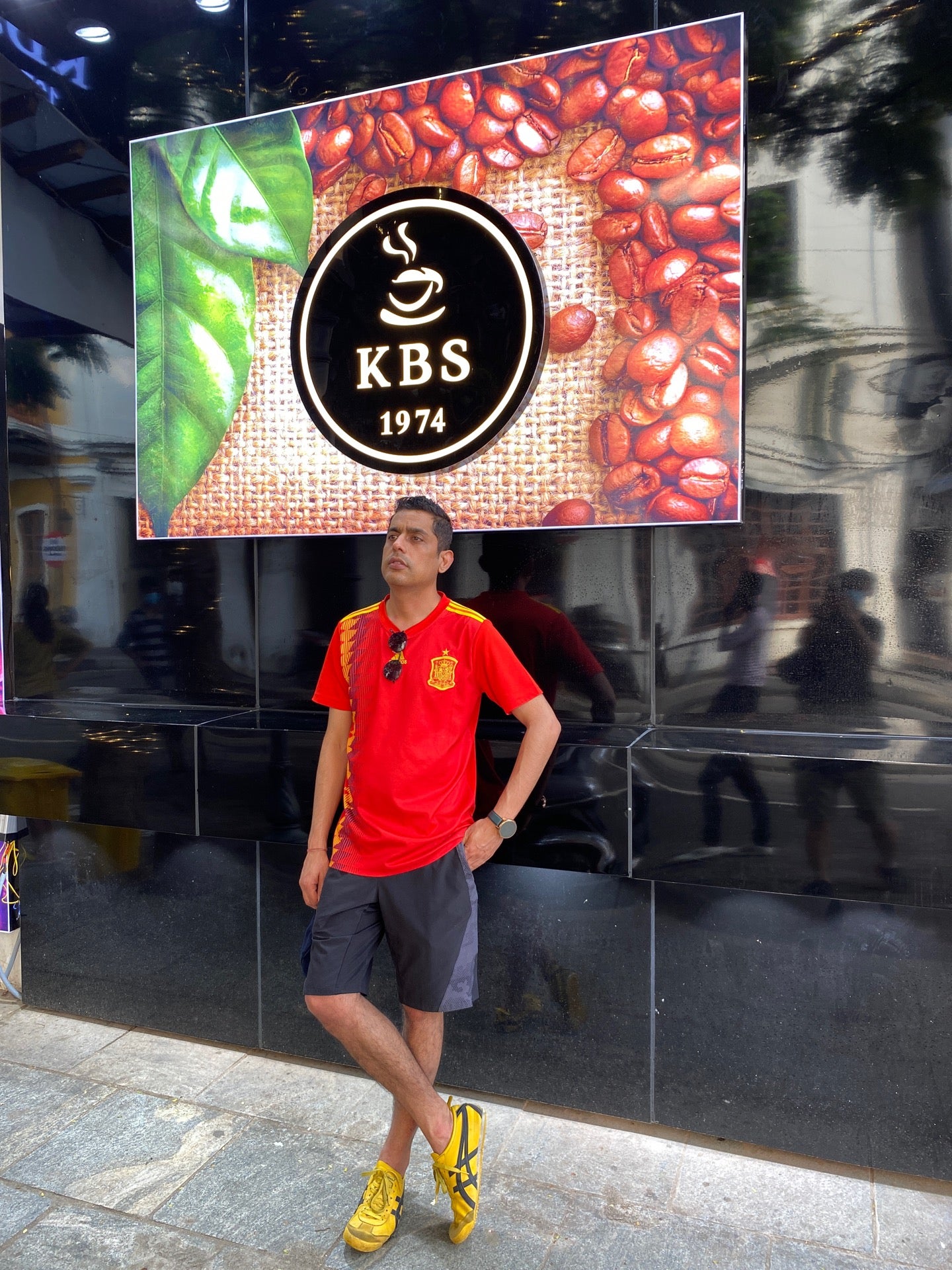 KBS Kofi Bar (Beach Branch)