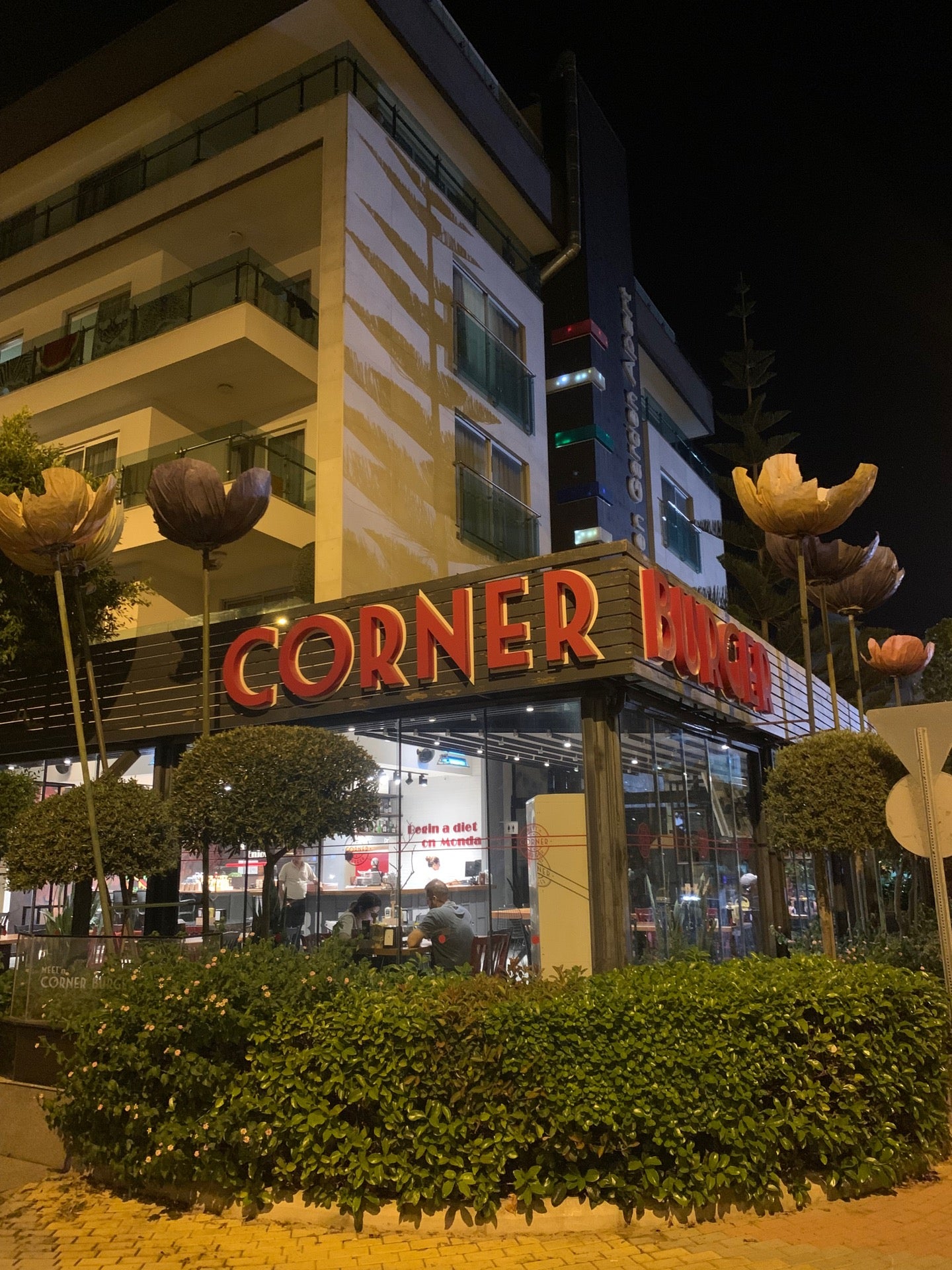 Meet'n Corner Burger