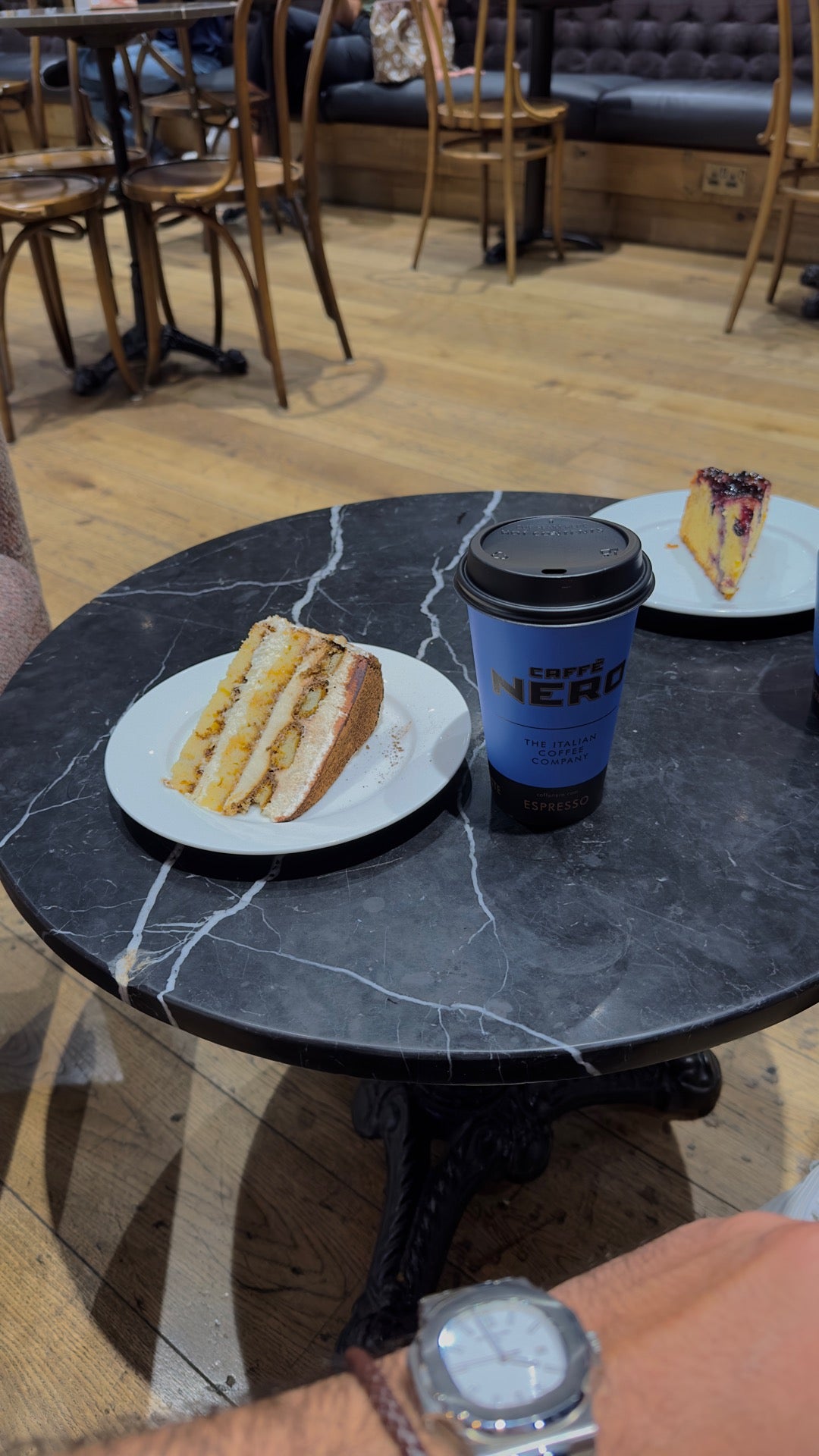 Caffè Nero (كافيه نيرو)