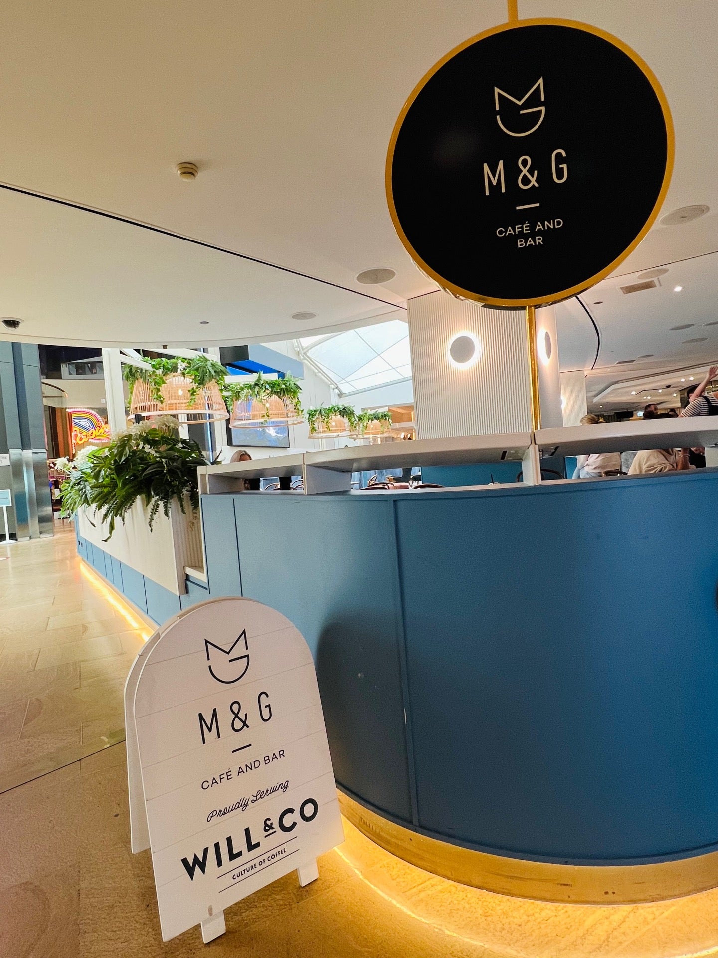 M&G Cafe and Bar
