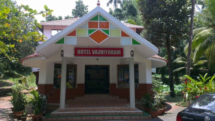 Vazhiyoram Hotel