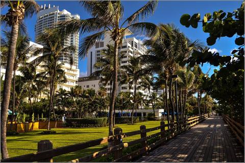 Holiday Inn Miami Beach-Oceanfront, an IHG Hotel