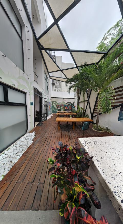 Nomads Hotel, Hostel & Rooftop Pool Cancun