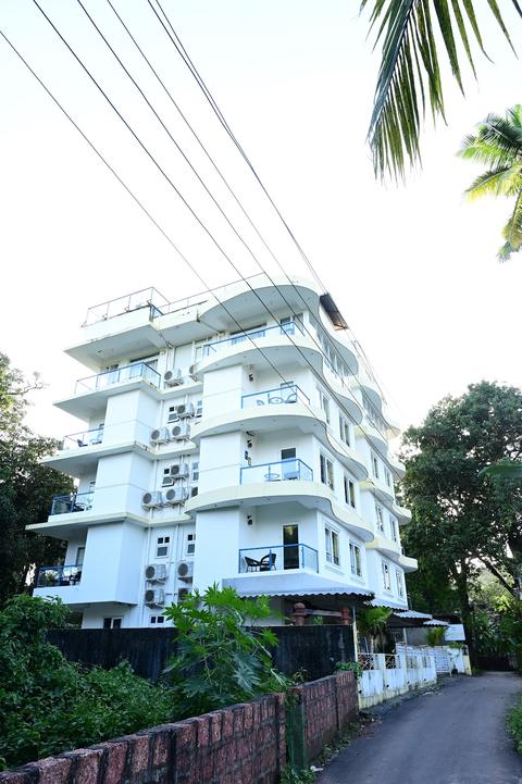 Candolim Suites