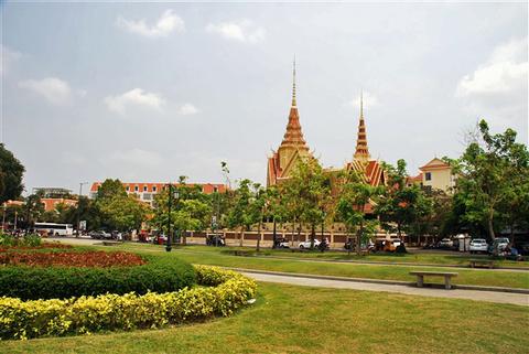 Wat Botum Park