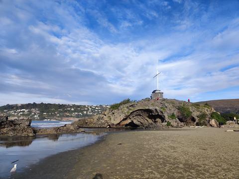 Cave Rock / Tuawera