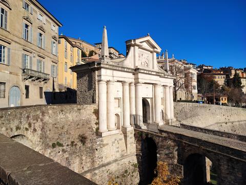 Porta San Giacomo