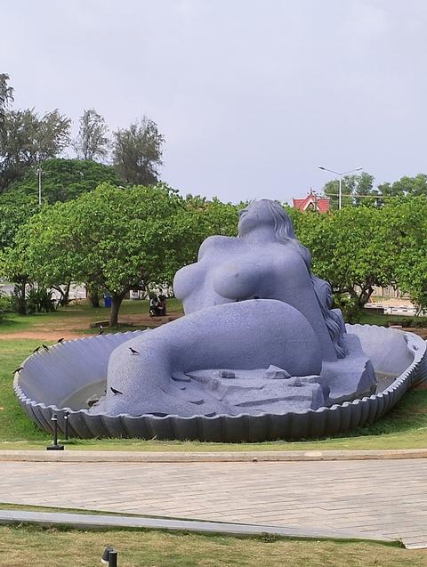 Jalakanyaka Mermaid Statue