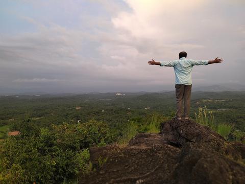 Ponparakunnu hill View Point