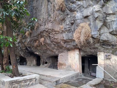Rajpuri Caves
