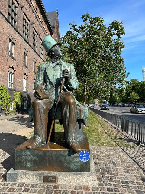 Statue of Andersen