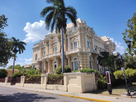 Museo de Antropología e Historia / Palacio Cantón