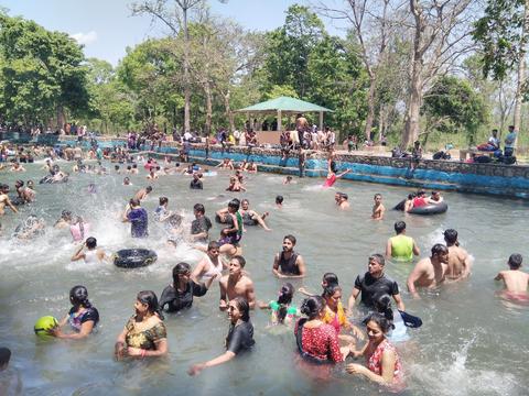 Lachchhiwala Water Fun Park