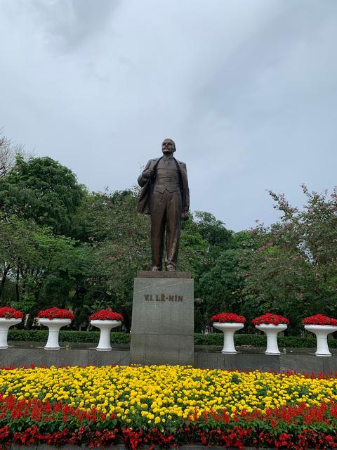 Statue of Lenin