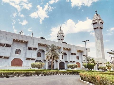 Aisha Masjid