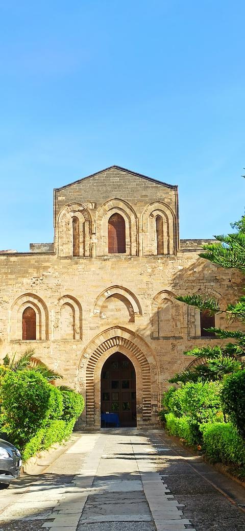 Basilica della Santissima Trinità del Cancelliere (Basilica della Magione)