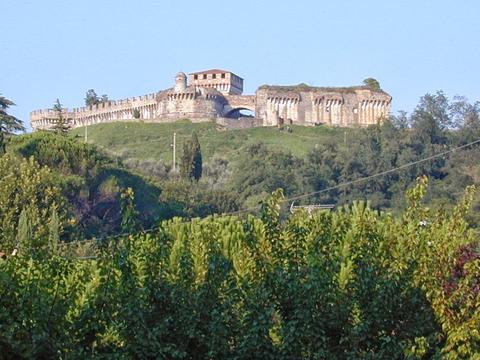 Fortezza di Sarzanello