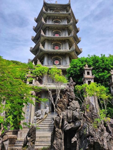Non Nuoc Pagoda