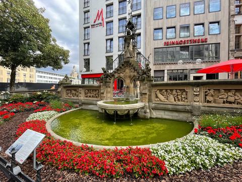 Heinzelmännchenbrunnen, Köln - Edmund Renard
