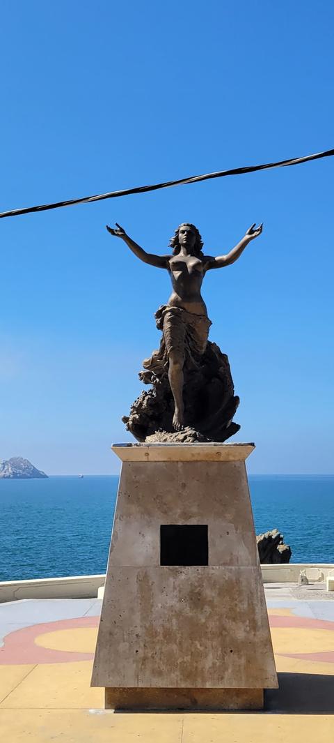 Monumento a la Mujer Mazatleca