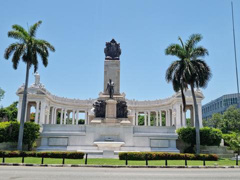 Monumento a José Miguel Gómez