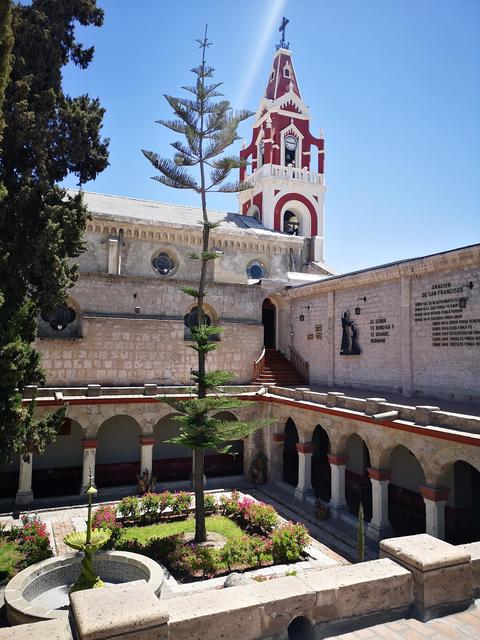 Monasterio y Museo de la Recoleta