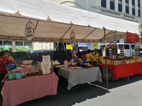 Salcedo Weekend Market