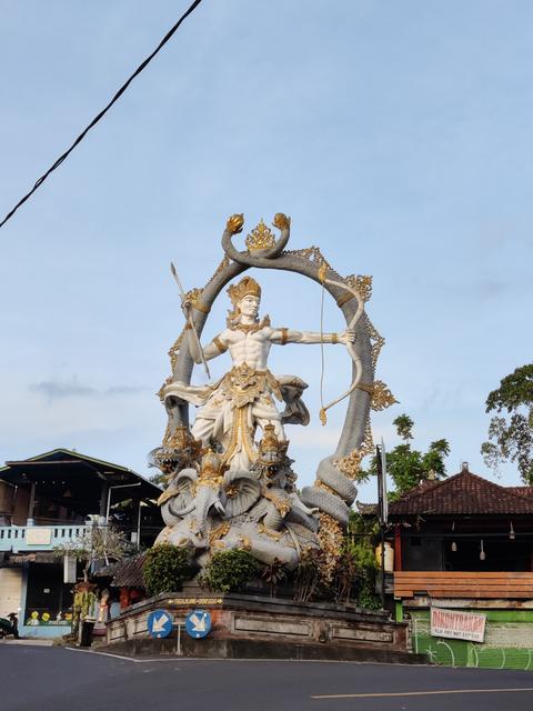 Patung Dewa Indra