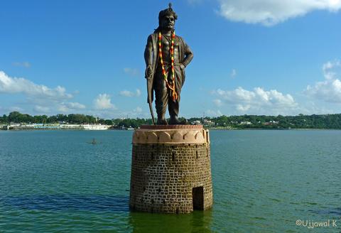 Raja Bhoj Statue