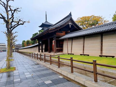 Toji Todaimon (Grand East Gate)