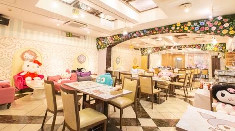 Sanrio characters garden cafe