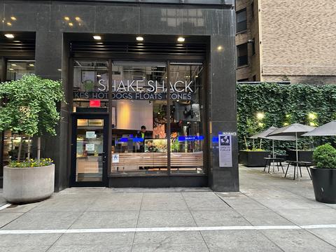 Shake Shack 1700 Broadway - 53rd & 7th