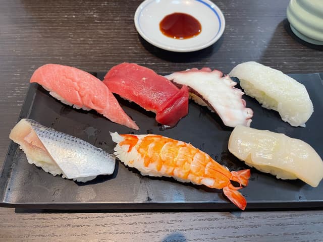 Sushizanmai (すしざんまい)